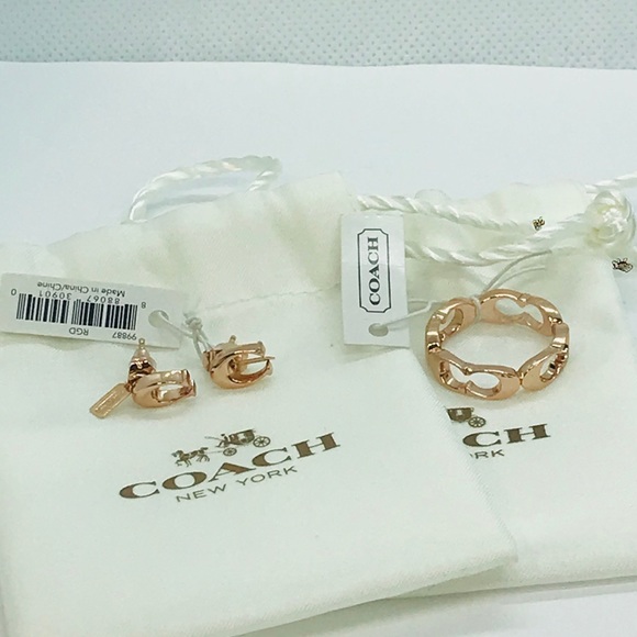 Coach Signature C in Earrings & Ring in Rose Gold - Picture 5 of 8